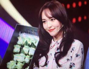 娱乐吃瓜酱26岁谈恋爱,娱乐吃瓜酱的甜蜜恋爱之旅