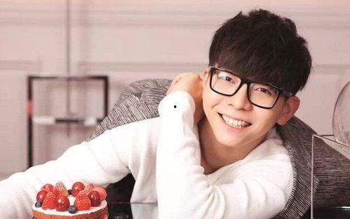 爱豆吃瓜娱乐酱陈立农,从爱豆到吃瓜达人，揭秘他的娱乐人生