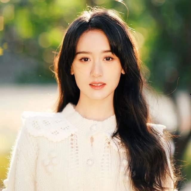 吃瓜娱乐圈袁冰妍,娱乐圈的瓜田新秀，魅力与实力并重