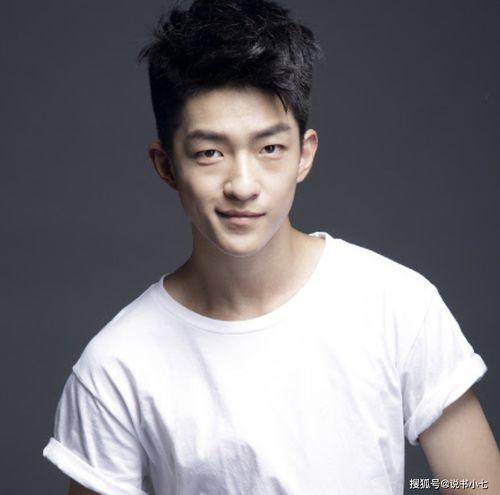 吃瓜娱乐圈许凯图片,帅气形象引热议