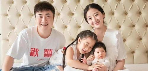 娱乐圈吃瓜爆料小游戏,跟随吃瓜群众，探寻明星背后的秘密